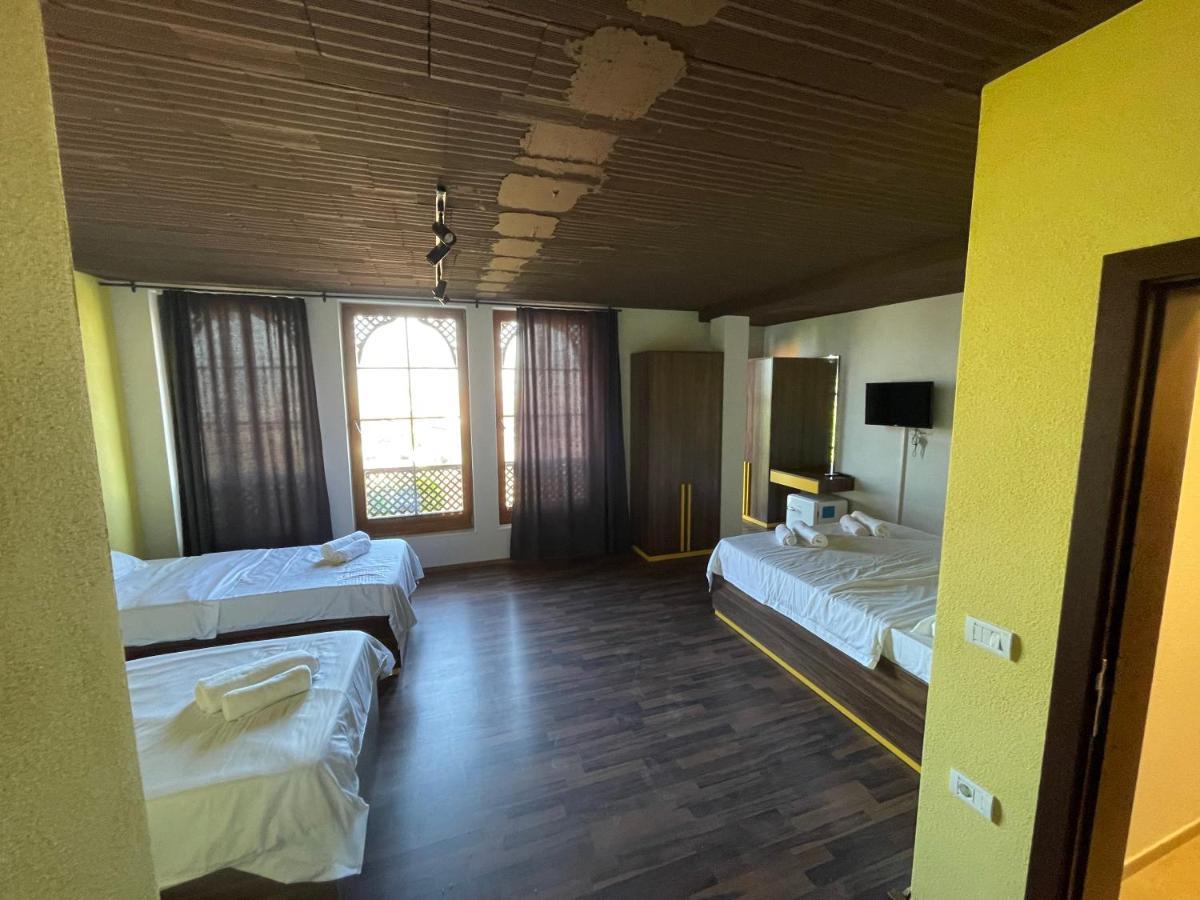 Hotel Hiserra Призрен Экстерьер фото
