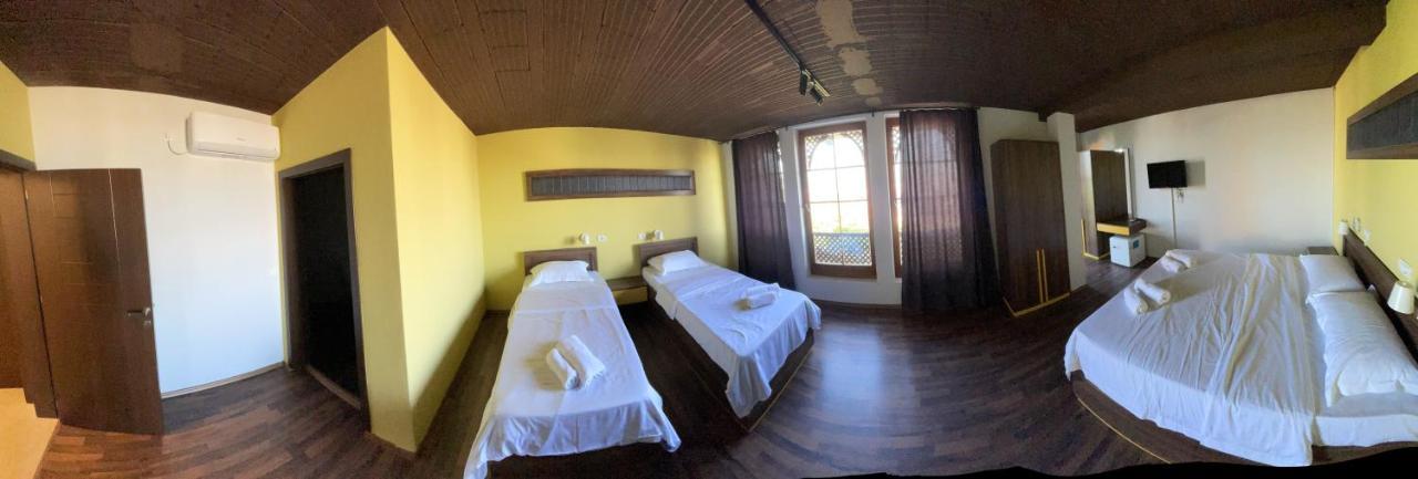 Hotel Hiserra Призрен Экстерьер фото