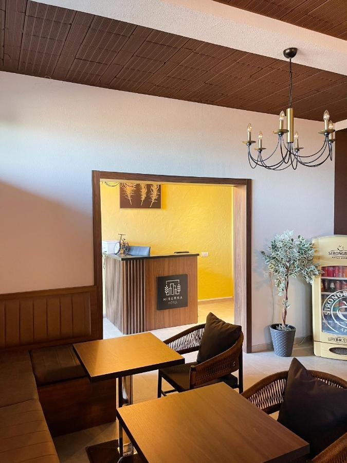 Hotel Hiserra Призрен Экстерьер фото