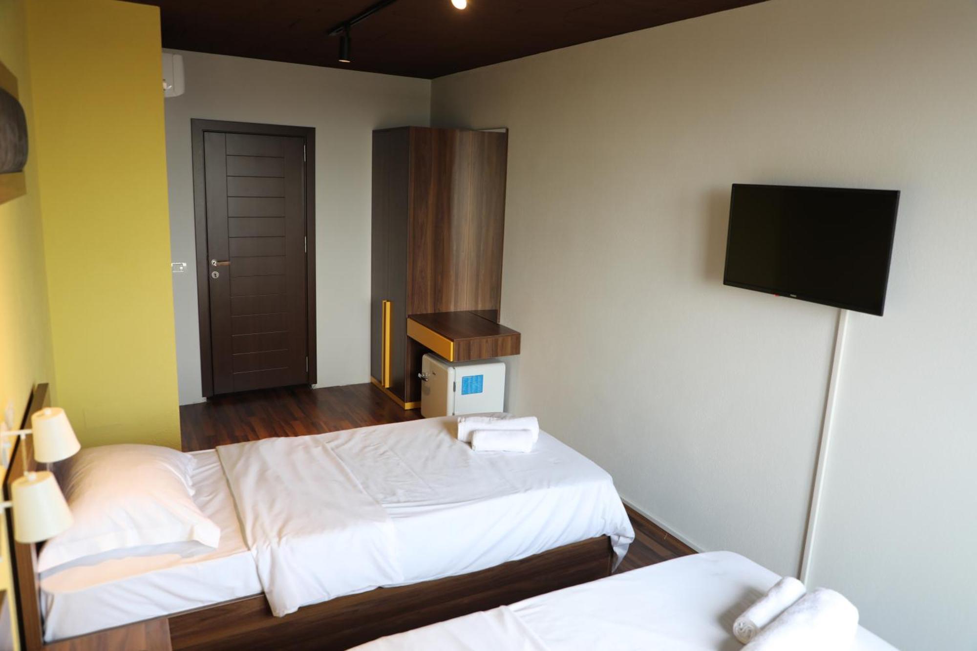 Hotel Hiserra Призрен Экстерьер фото